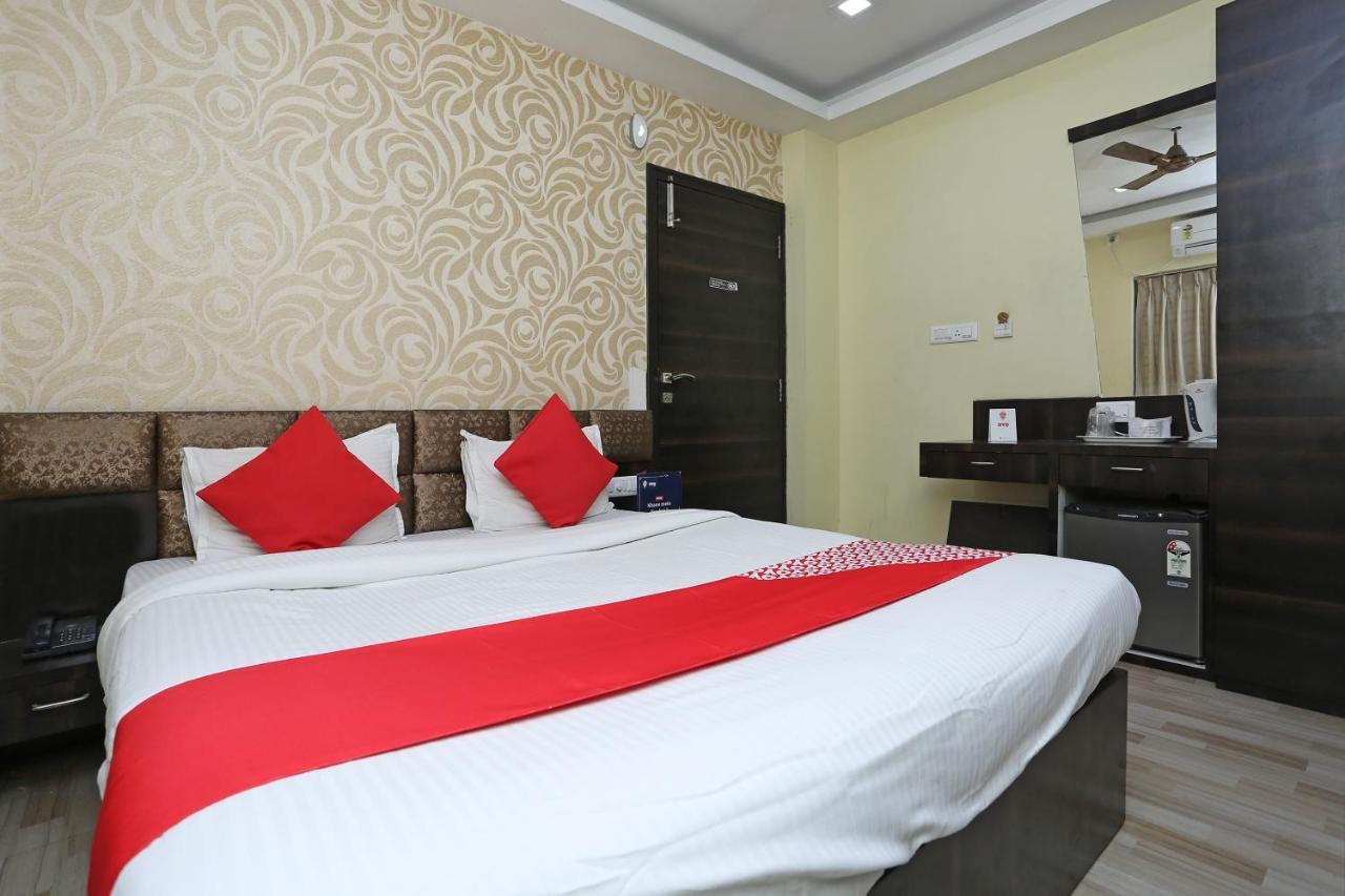 כלכותה Oyo 7790 Hotel Royal Height מראה חיצוני תמונה